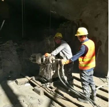 隆化水下抗分散灌浆料特点 水下不分散注浆料介绍